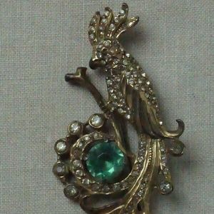 Vintage Large Gold-Tone Parrot Brooch 001